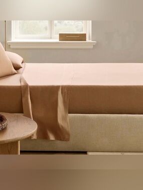 NWOT Quince European Linen Flat Sheet, King (Latte)